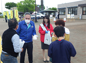 Image of road safety awareness campaign by Highway Ambassadors